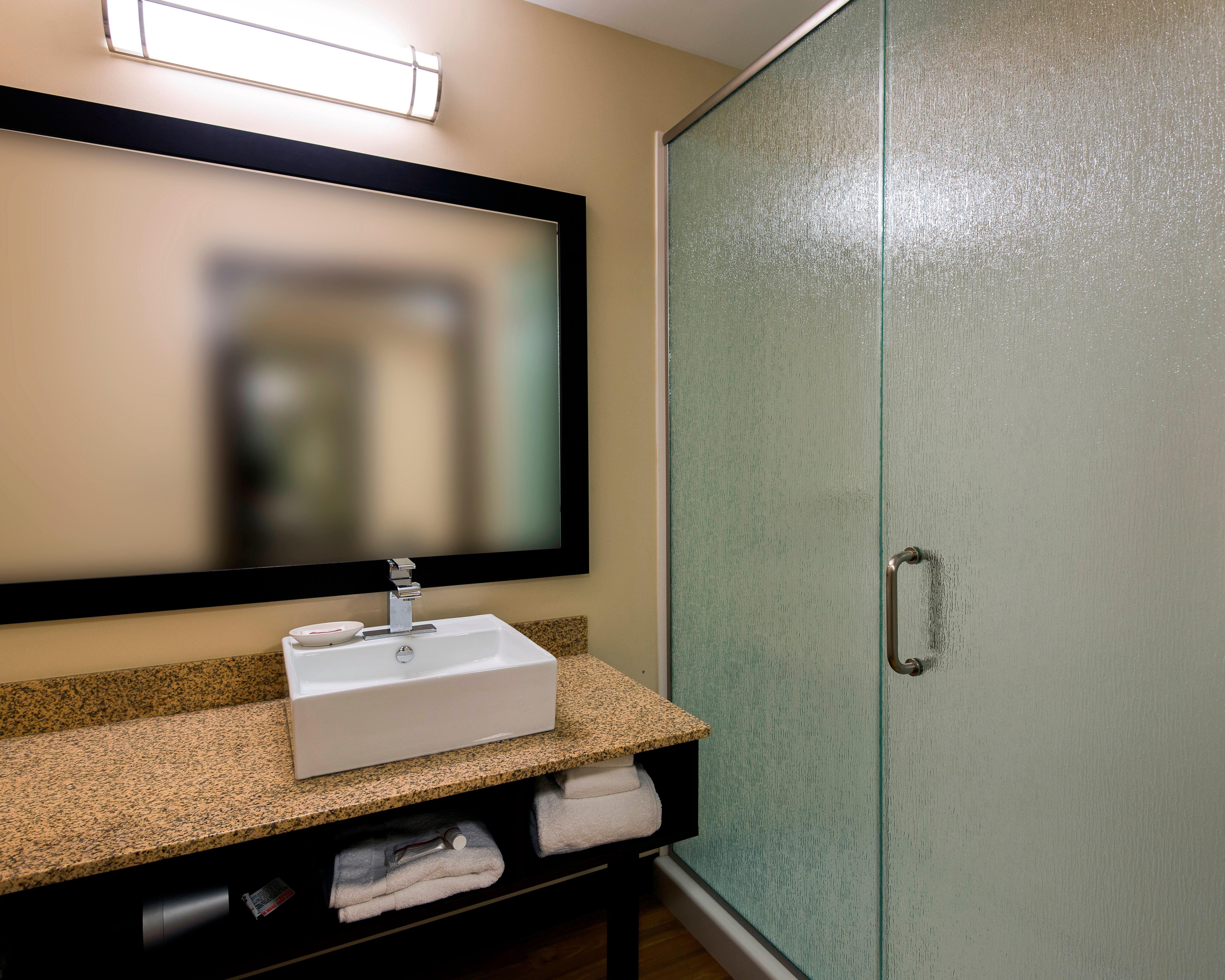 Red Roof Inn Plus+ & Suites Malone Екстериор снимка