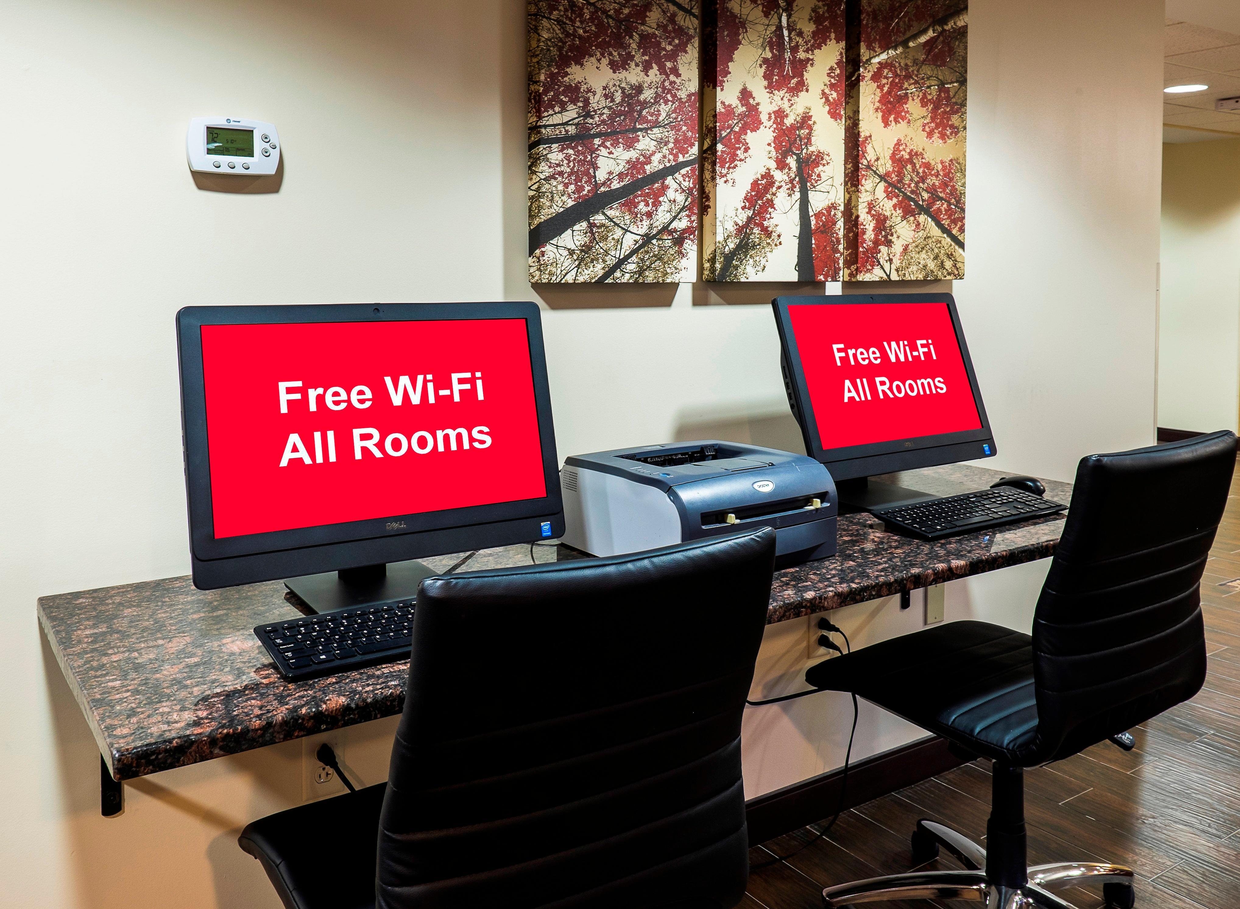 Red Roof Inn Plus+ & Suites Malone Екстериор снимка